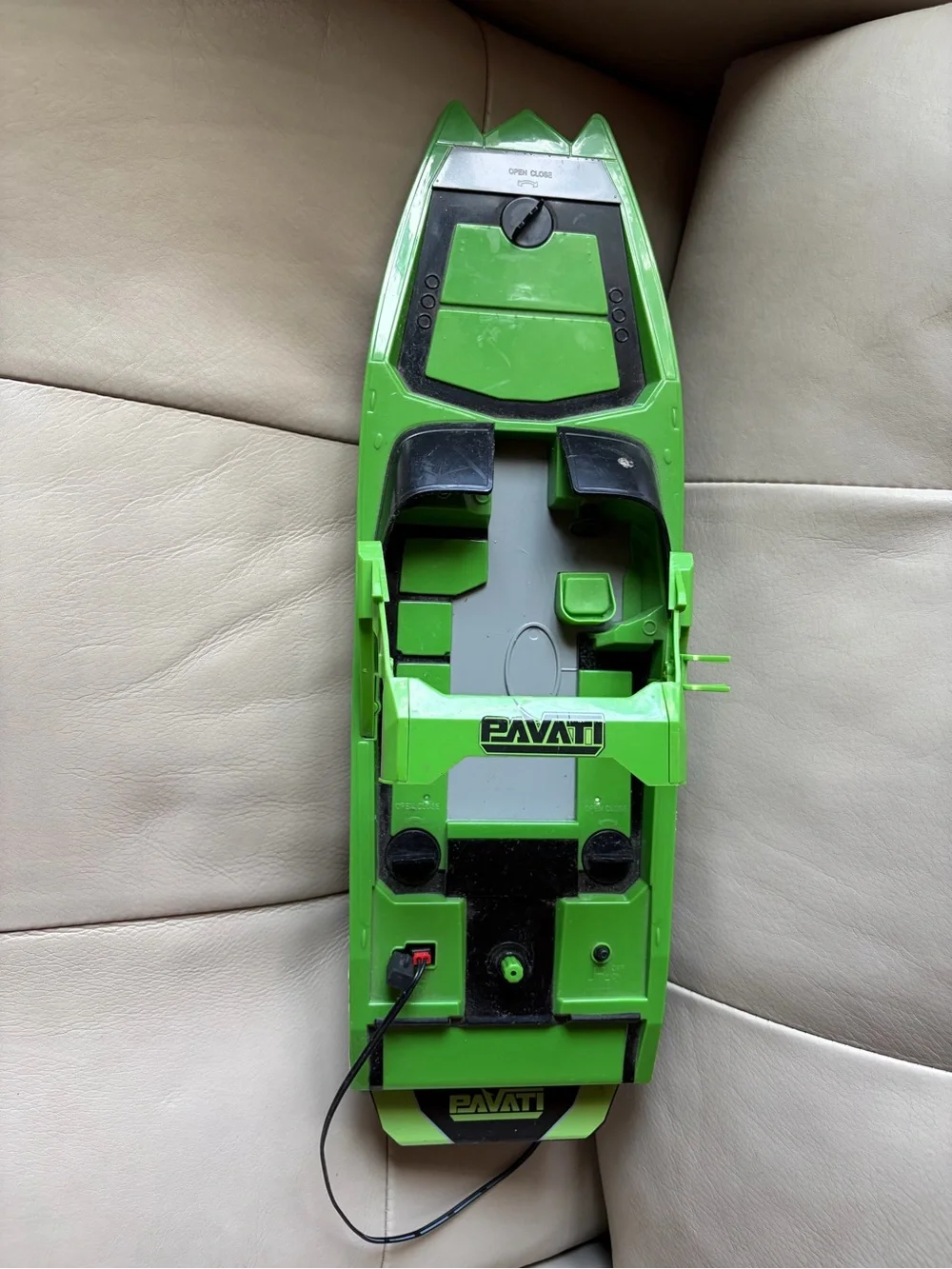 Green RC Speed Boat Toy - Bright Green. Works great.  So much fun.